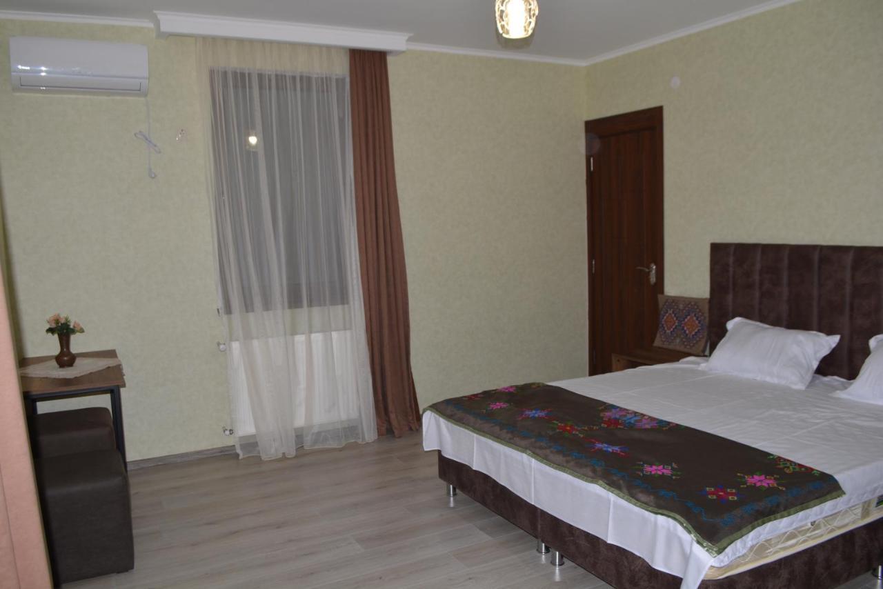 West Door Apartment Mtskheta Luaran gambar